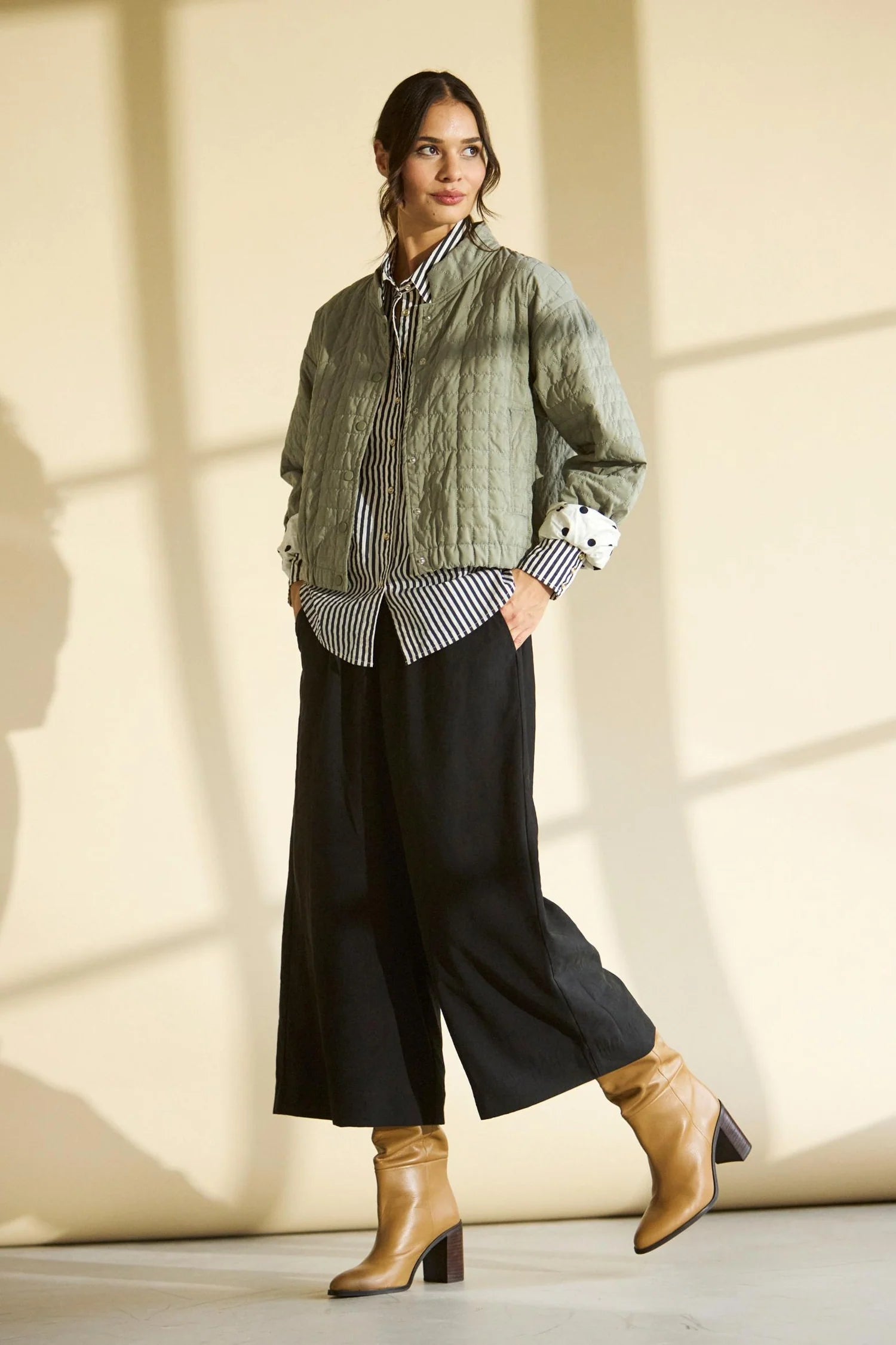 Alina jakke (palmebroderi)