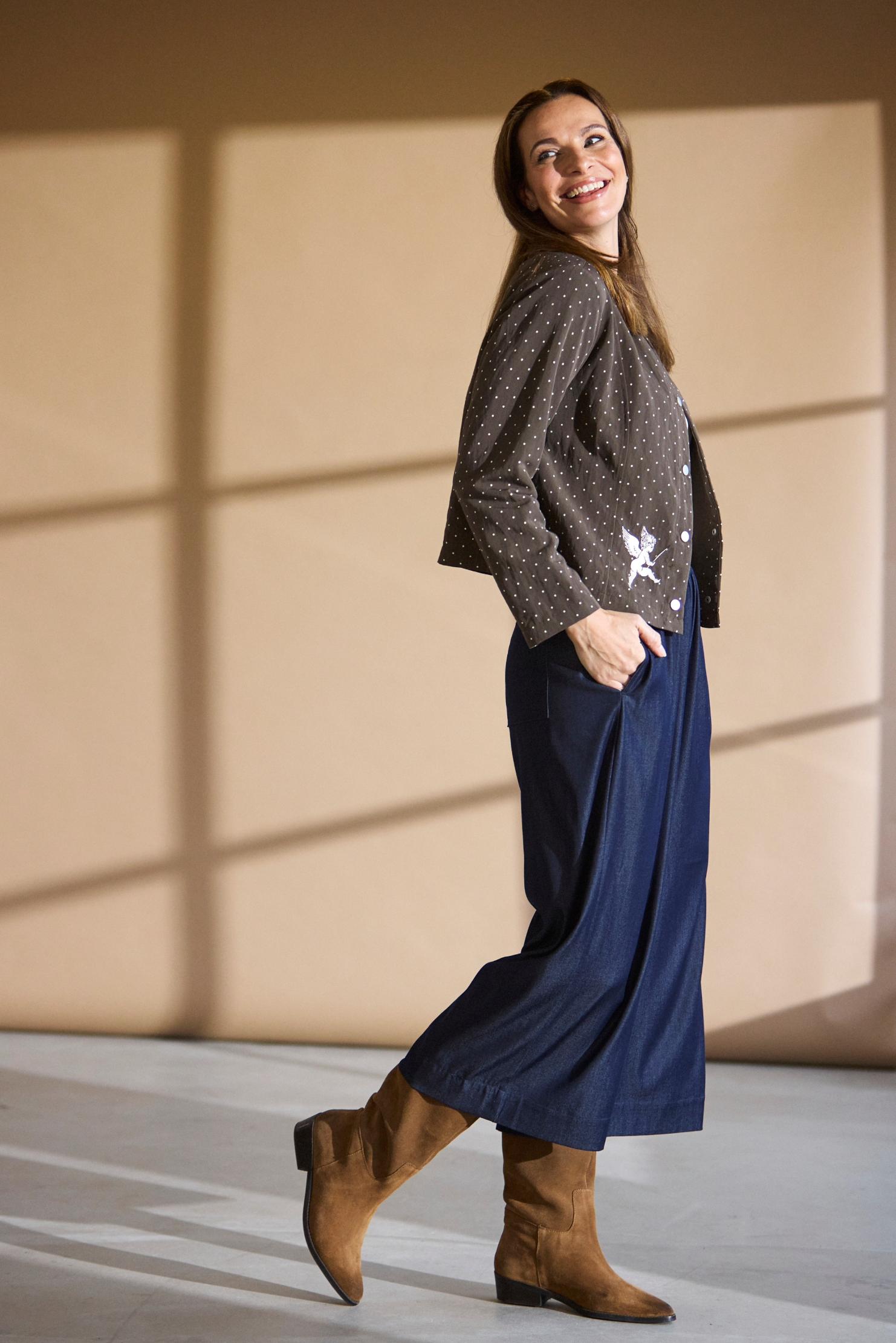 Donna Jakke med broderi