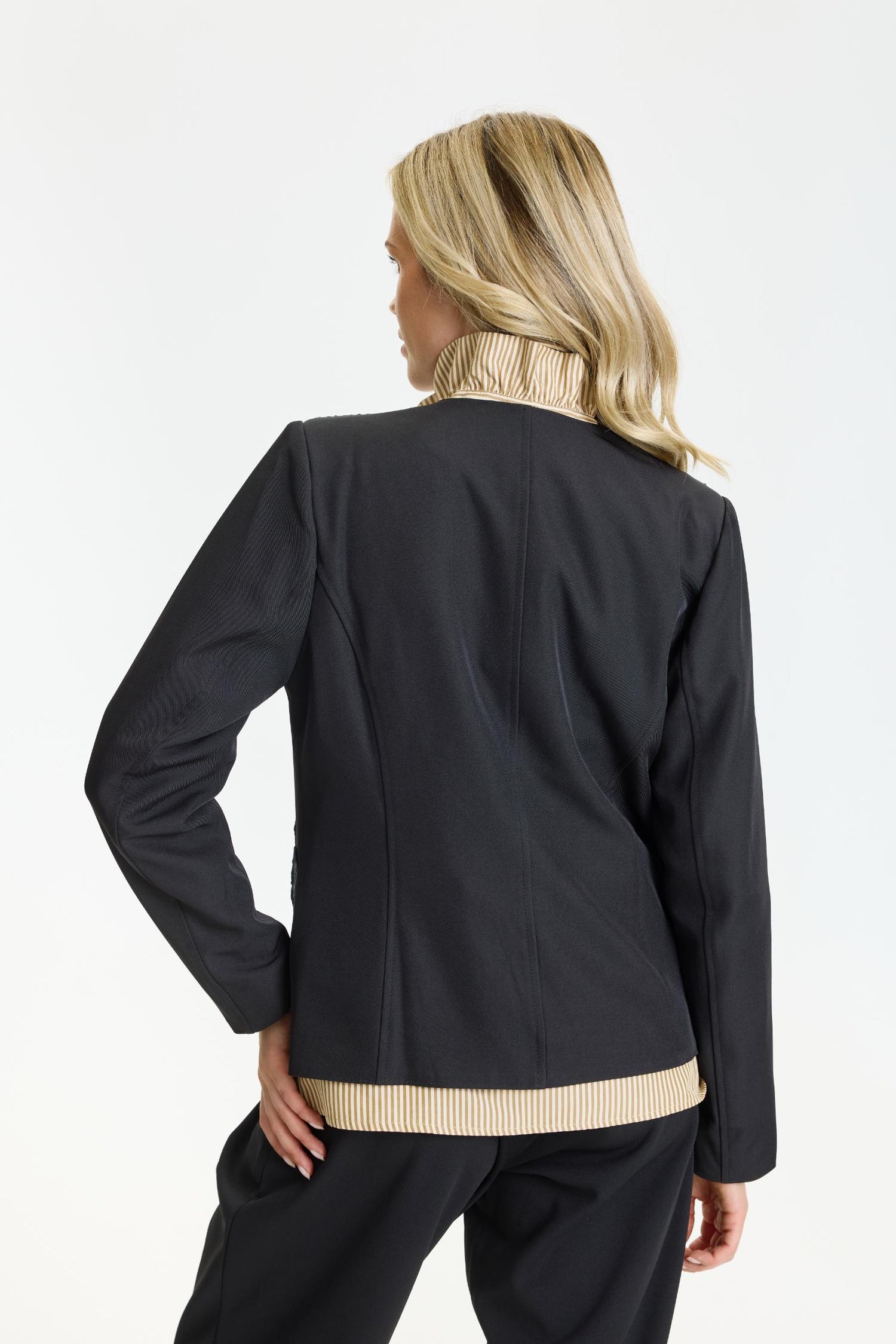 Loren blazer