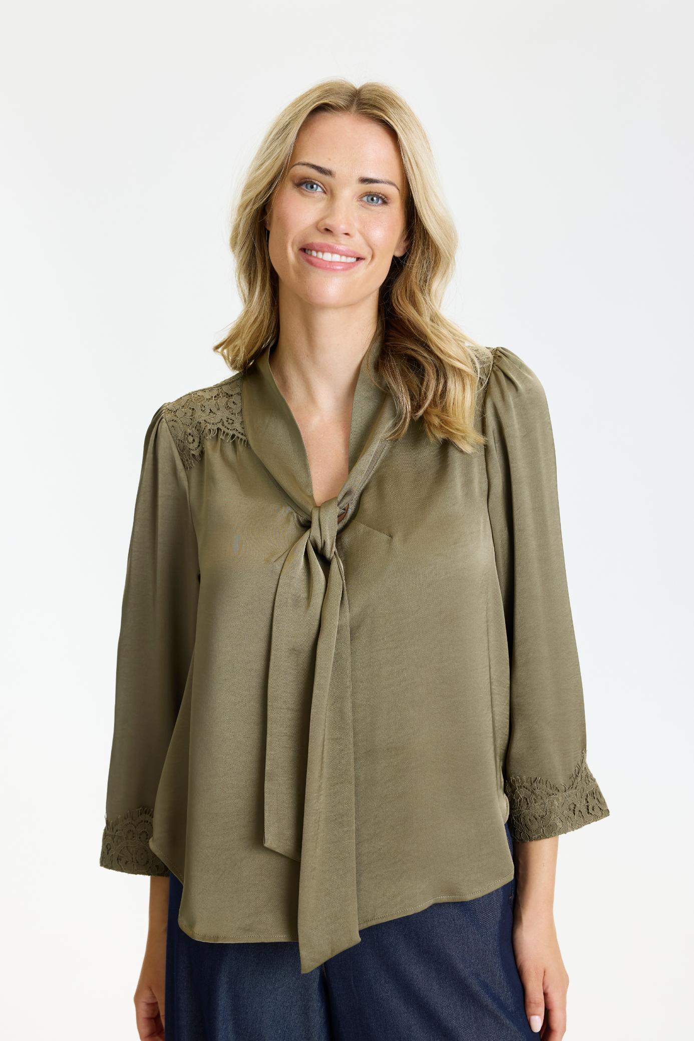 Faye bluse